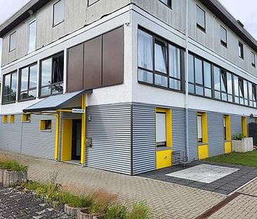 Renovierte und modernisierte, barrierefreie und rollstuhlgerechte 2 Zimmerwohnung zu vermieten! - Photo 1