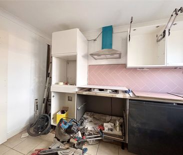 Dryden Close, Basingstoke, Hampshire, RG24 - Photo 6