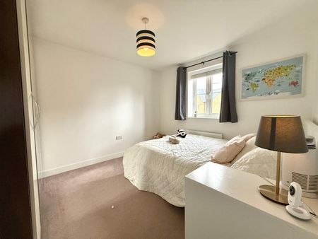 4 bedroom detached house to rent - Photo 4