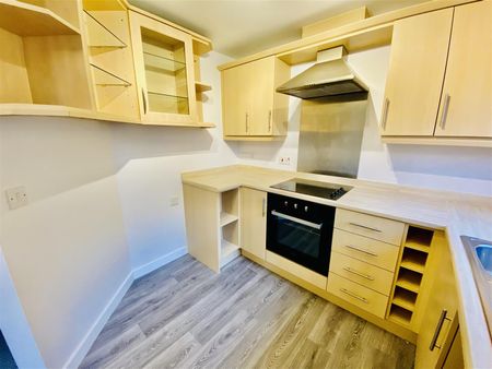 Hendeley Court, Burton On Trent, Staffordshire DE14 2BH - Photo 2