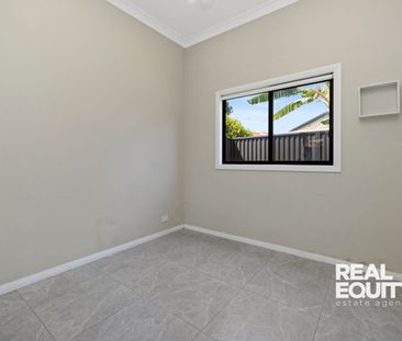 Appealing Two Bedroom Granny Flat - Ideal Location - Photo 3