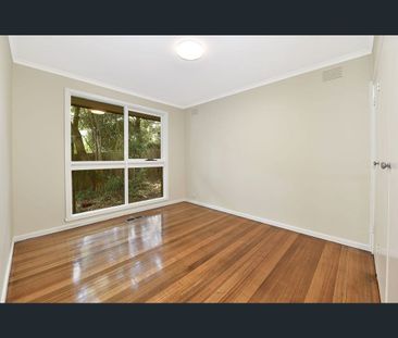 2/6 Rosaline Avenue, Mount Waverley, Vic 3149 - Photo 1