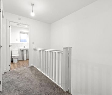 3 bedroom semi-detached house to rent - Photo 3