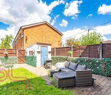 Benen-stock Road, Staines-upon-thames, TW19 - Photo 1