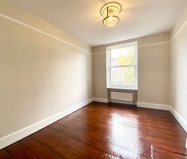 2 Bedroom - Photo 2