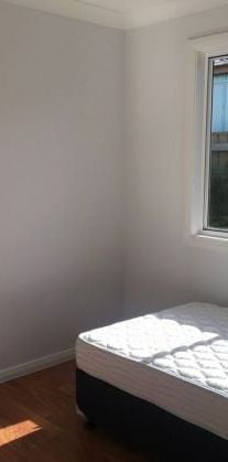 Three Bedroom Property - Photo 1