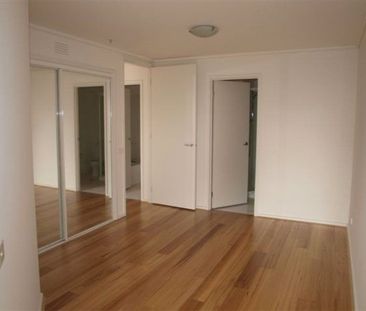 708/668 Bourke Street - Photo 3