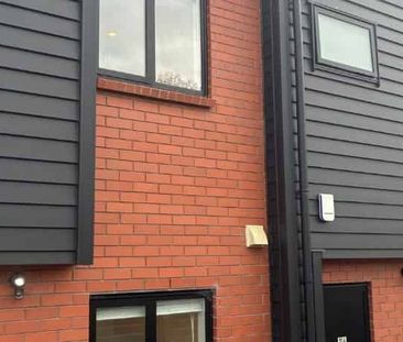 Tidy 1 bedroom! - Photo 2