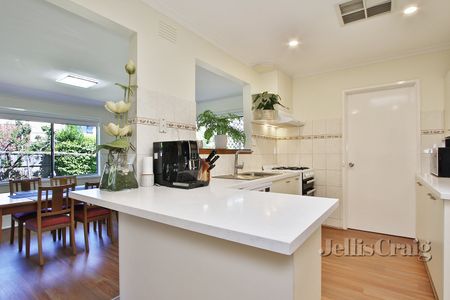 8 Millan Court, Glen Waverley - Photo 5