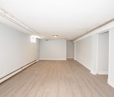 **SPACIOUS** 3 BEDROOM UNIT IN ST. CATHARINES!! - Photo 2