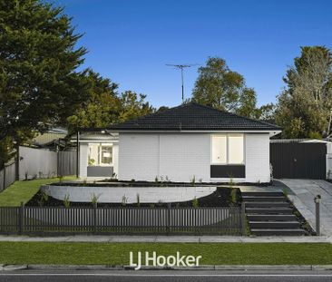 Stylishly Renovated Family Home � Space, Comfort & Modern Living - Photo 6