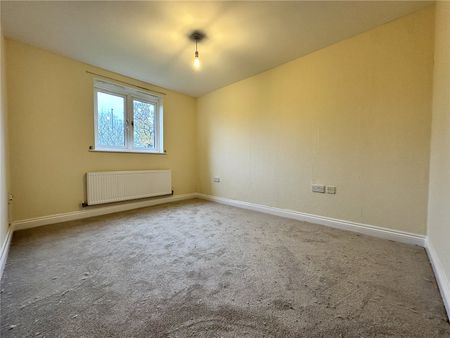 86, Pennythorne Drive, Yeadon, Leeds, West Yorkshire, LS19 7DS - Photo 4