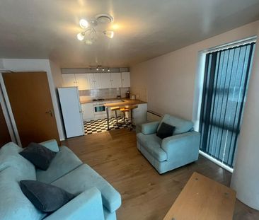 1 bedroom Flat To Let - Photo 2