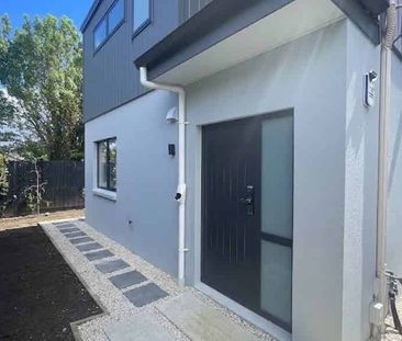 Brand New 1 Bedroom flat unit - Photo 5