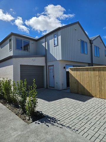 Modern 3BR Townhouse in Hoon Hay - Photo 3