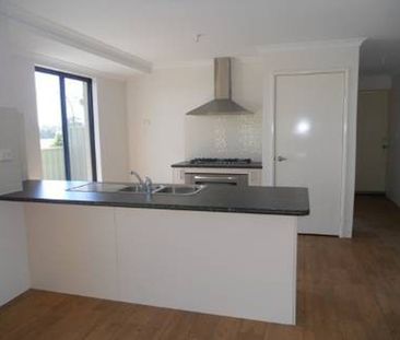 SPACIOUS LIVING - Photo 2