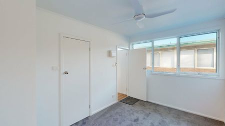 A Rare Riverside Find! - Photo 3