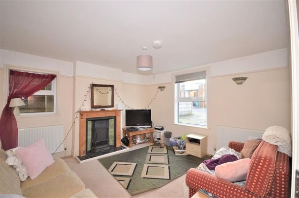 5 bedroom detached house to rent - Photo 1