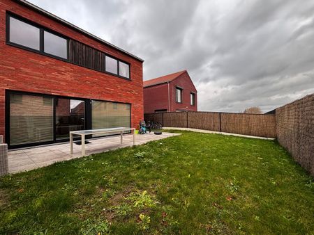 Ruime moderne nieuwbouwwoning met 3 slaapkamers en carport te Esen - Photo 4