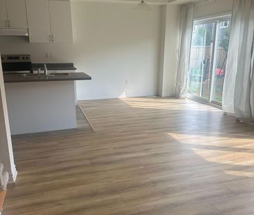 For Lease - 16 Dunes Drive, Wasaga Beach, Ontario - Photo 1