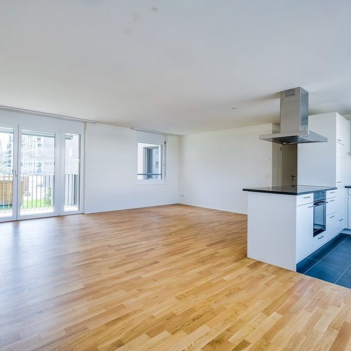 Lichtdurchflutete Attika-Wohnung die kaum Wünsche offen lässt - Photo 1