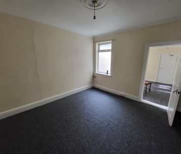 3 Bedroom Terraced for Rent - Photo 6