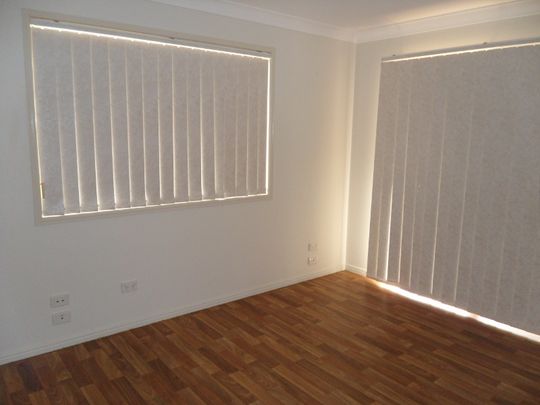 Lovely 2 Bedroom Unit - Photo 1
