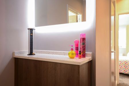 Beautifully renovated house on Coburn Street with top design - Photo 5