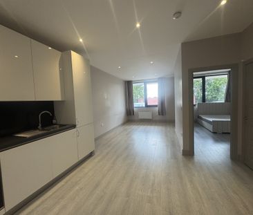 Quilters Way, Aylesbury, Stoke Mandeville - Photo 1