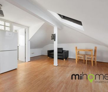 Studio to rent - Photo 6