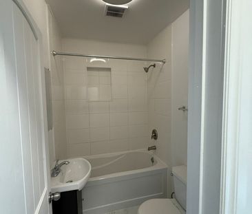 48 Alma Street North - Photo 6