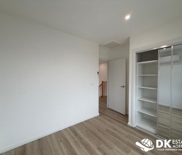 Brand New 3 Bedroom Townhouse - Photo 4