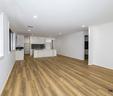 Rare and captivating four-bedroom family home - Photo 1