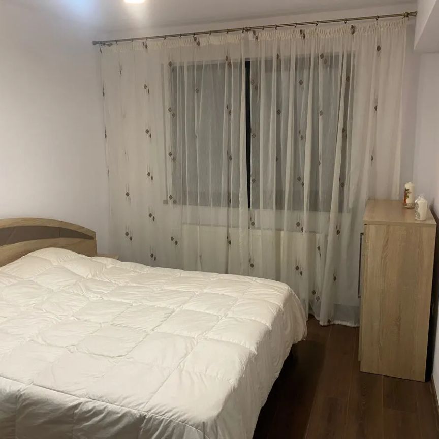 Apartament cu 2 camere, Tractorul, Brașov - Fotografie 1