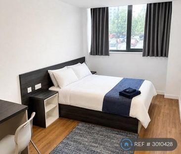 Studio to rent - Photo 2