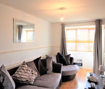 Beechside, Southgate - Photo 1