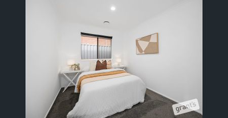 REFURBISHED 5 BEDROOM FAMILY HOME - Photo 3