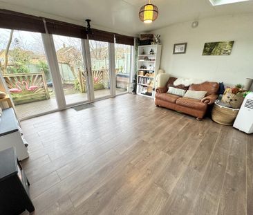 4 bedroom semi-detached house to rent - Photo 1