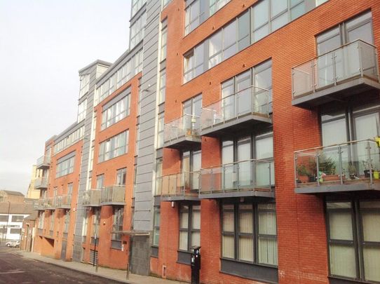 2 bedroom flat to rent - Photo 1