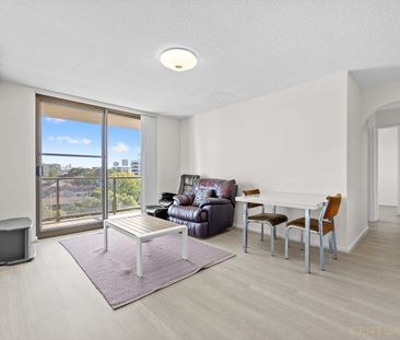 Modern Apartment with Stunning Views - Photo 3