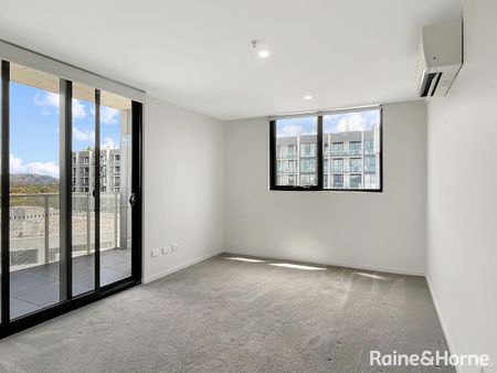 One Bedroom Plus Study With Uninterrupted Views - Photo 3