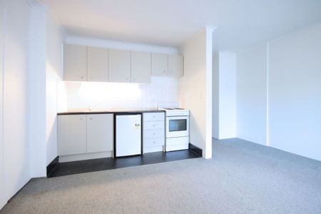 Studio Located in the Heart of Bondi Junction - Photo 5