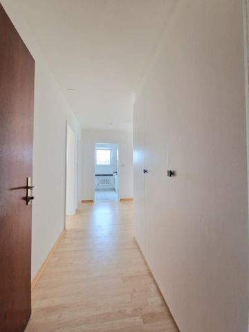 "Top attraktive, aufgefrischte 3.5-Zimmerwohnung!" - Photo 5