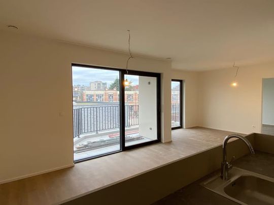 Appartement te huur - Photo 1