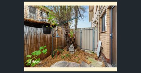 Between The Sea & The City - Photo 2