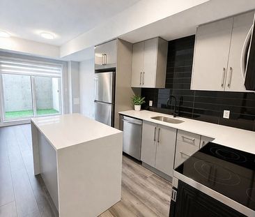 For Lease - 6065 McLeod Road Unit# 110, Niagara Falls, Ontario - Photo 5