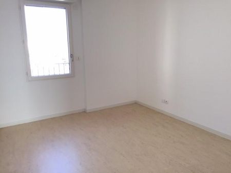 Location Appartement 3 pièces 70m² NANTES 44200 - Photo 2