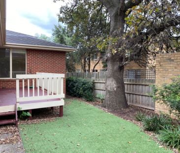 3 Bedroom Single Storey Townhouse in Fantastic Location! - Photo 1