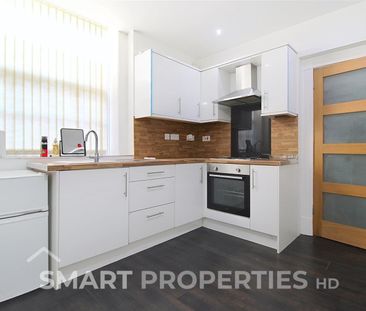 Union Bank Yard, Huddersfield - Photo 2