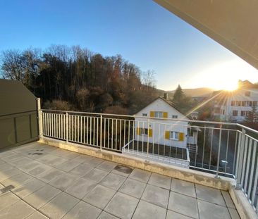 Moderne 4.5 Zi-Maisonette-Dachwohnung mit grossem Balkon - Foto 1